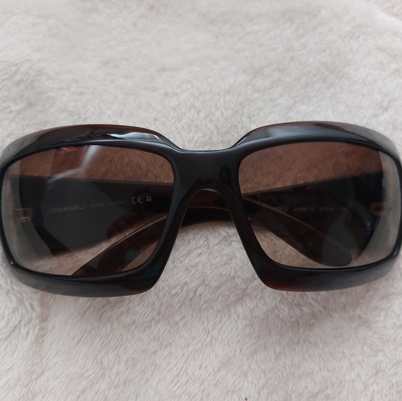 Chanel Authentic Women's Sunglasses - Picture 7 of 9
